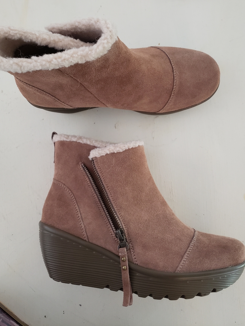 Skechers Wedge Booties, Size 9, Tan, Like New, Not Used